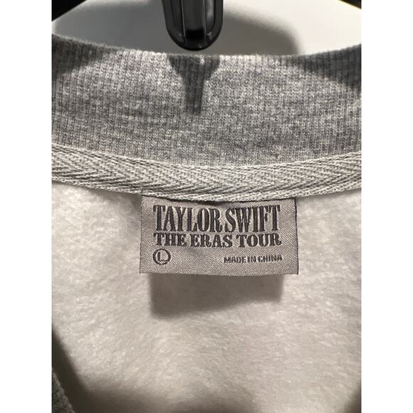 Taylor Swift The Eras Tour sweatshirt size large - Picture 2 of 3
